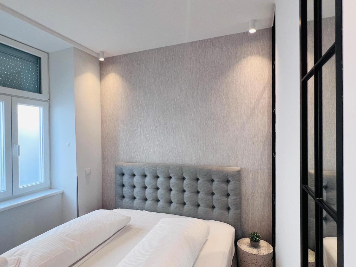 Zeus Design Apartment Schlosspark Schoenbrunn ウィーン エクステリア 写真